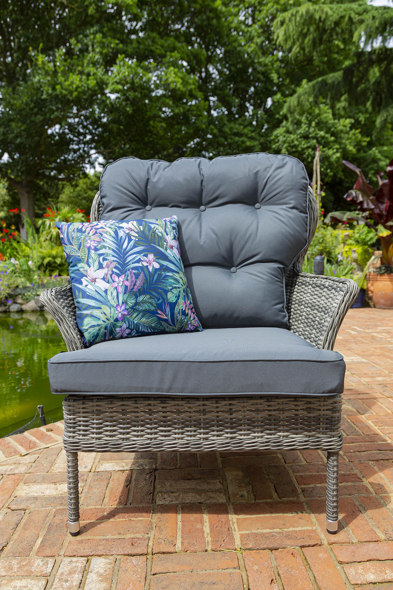 Katie Blake Mayberry 6 Seat Round Rattan Garden Dining Set