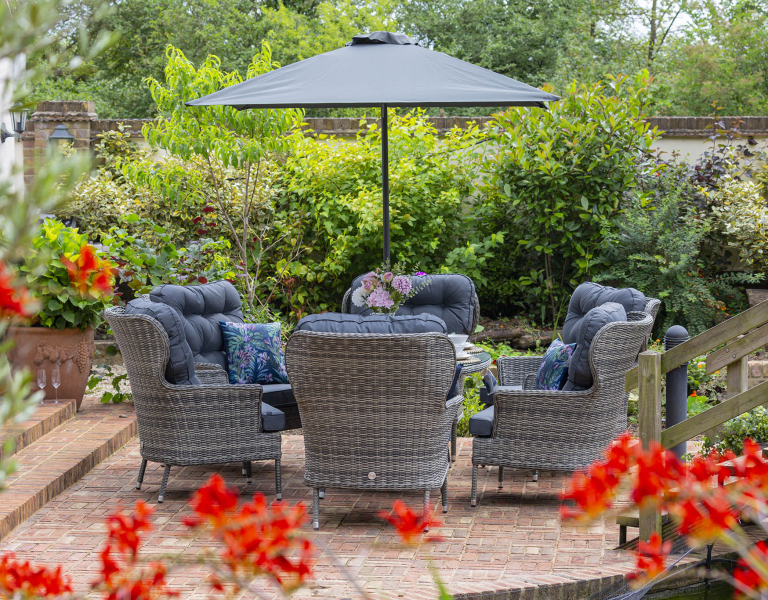 Katie Blake Mayberry 6 Seat Round Rattan Garden Dining Set